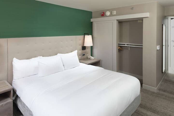 Room 19 of 87